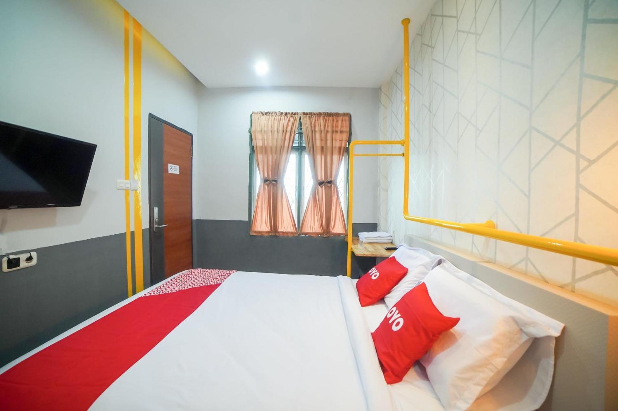 Capital O 90874 Millenium Inn 2 Медан Екстериор снимка