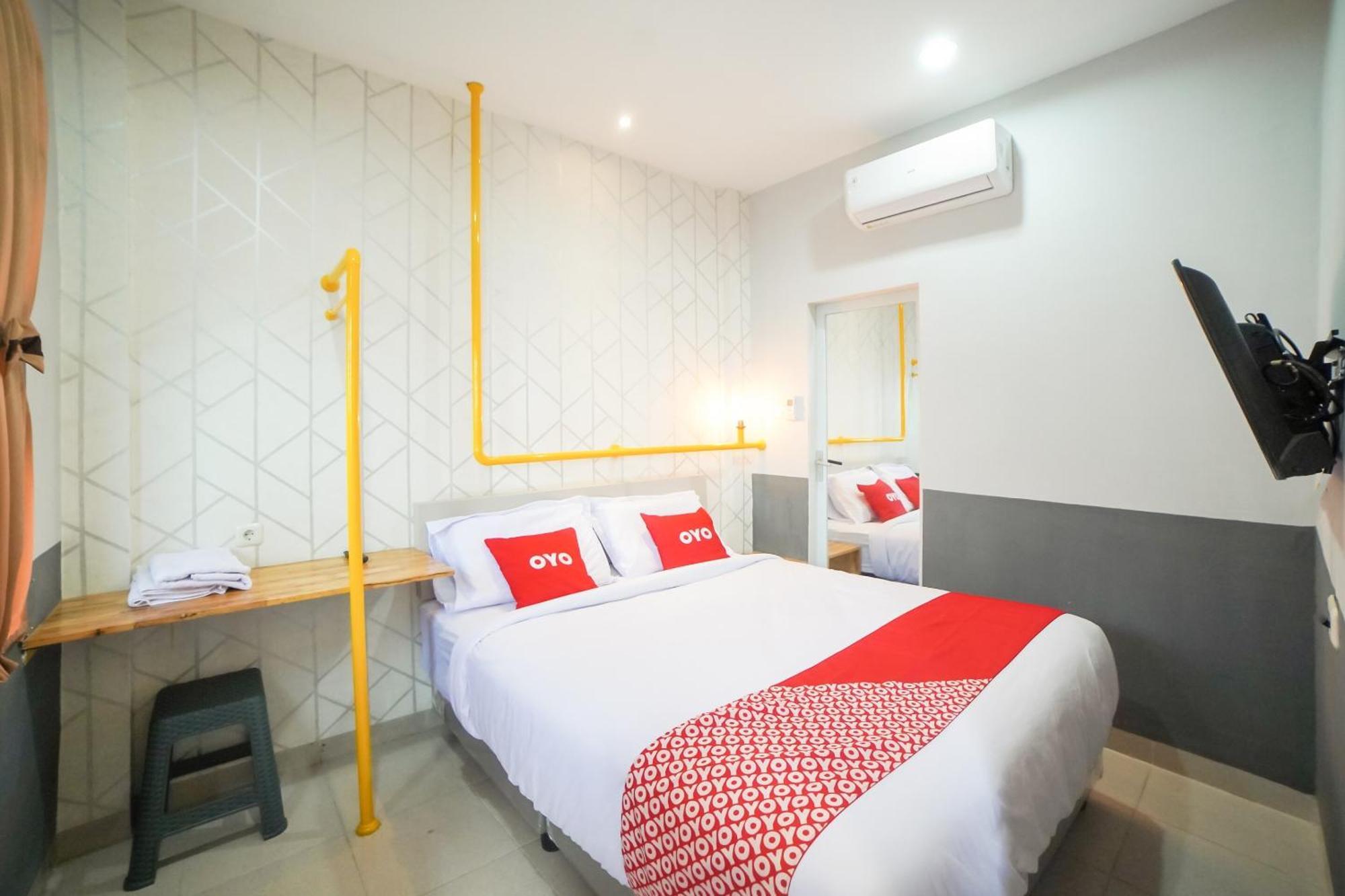 Capital O 90874 Millenium Inn 2 Медан Екстериор снимка